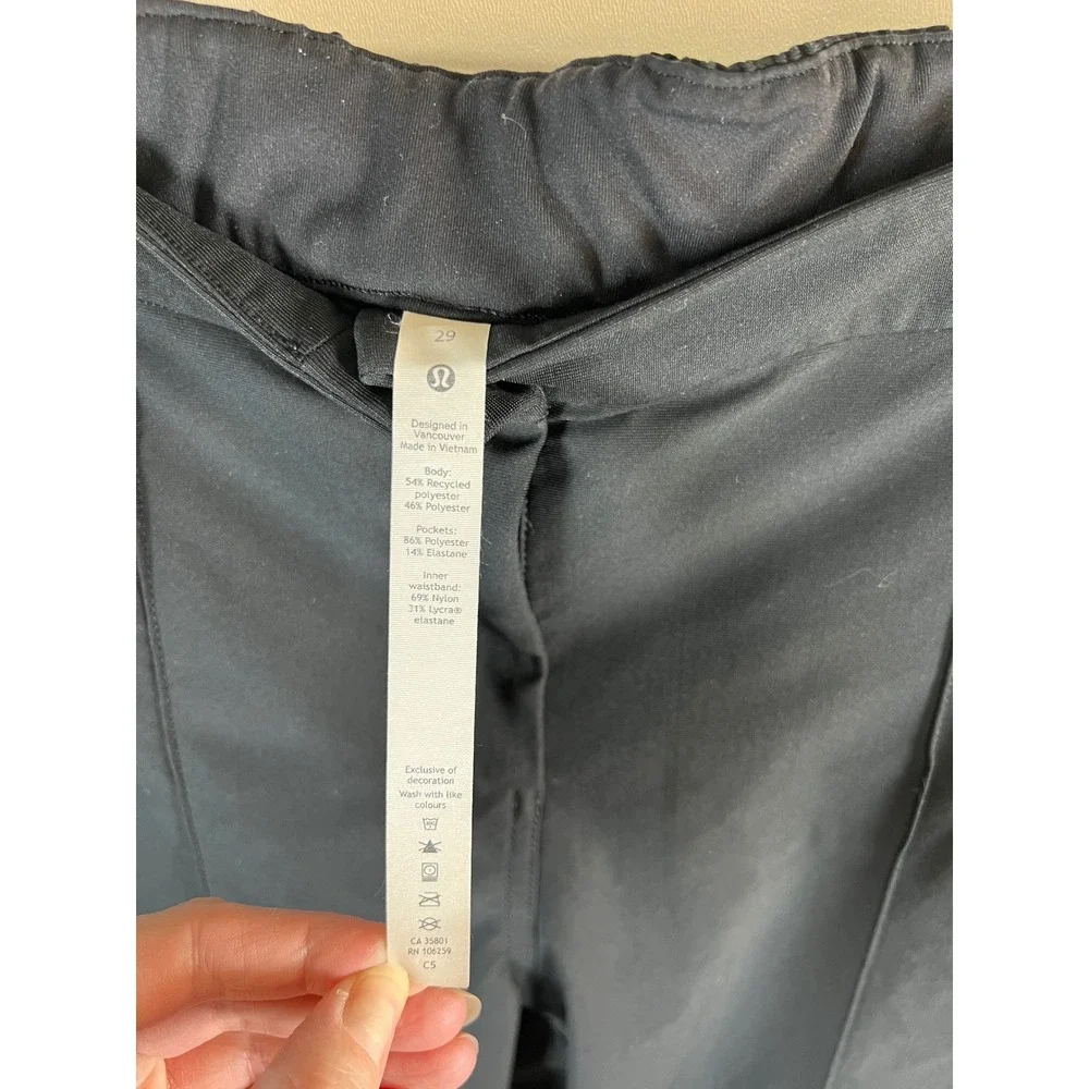 Lululemon Lab‎ Black Tapered Jogger Pants Size 29 Elastic Cuff Commuter Travel
